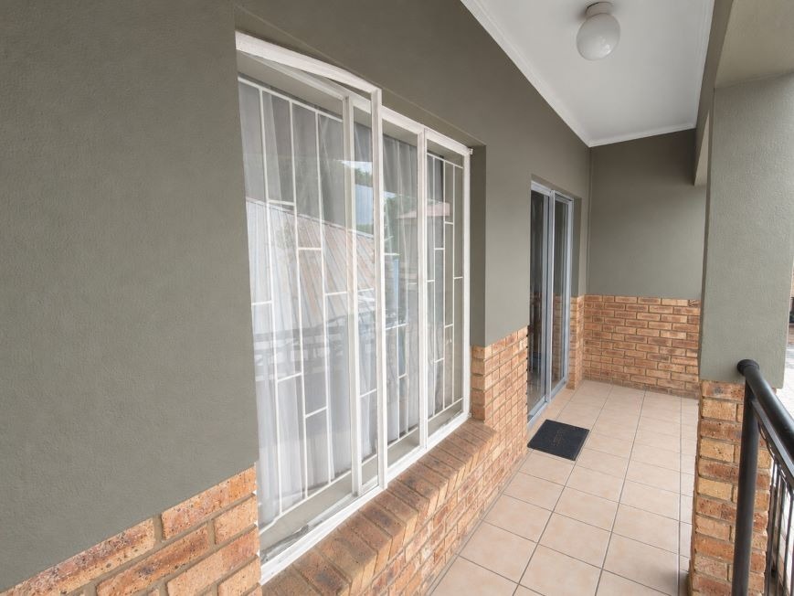 2 Bedroom Property for Sale in Rustenburg Central North West